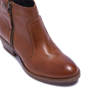 Carl Scarpa Loria Tan Leather Ankle Boots